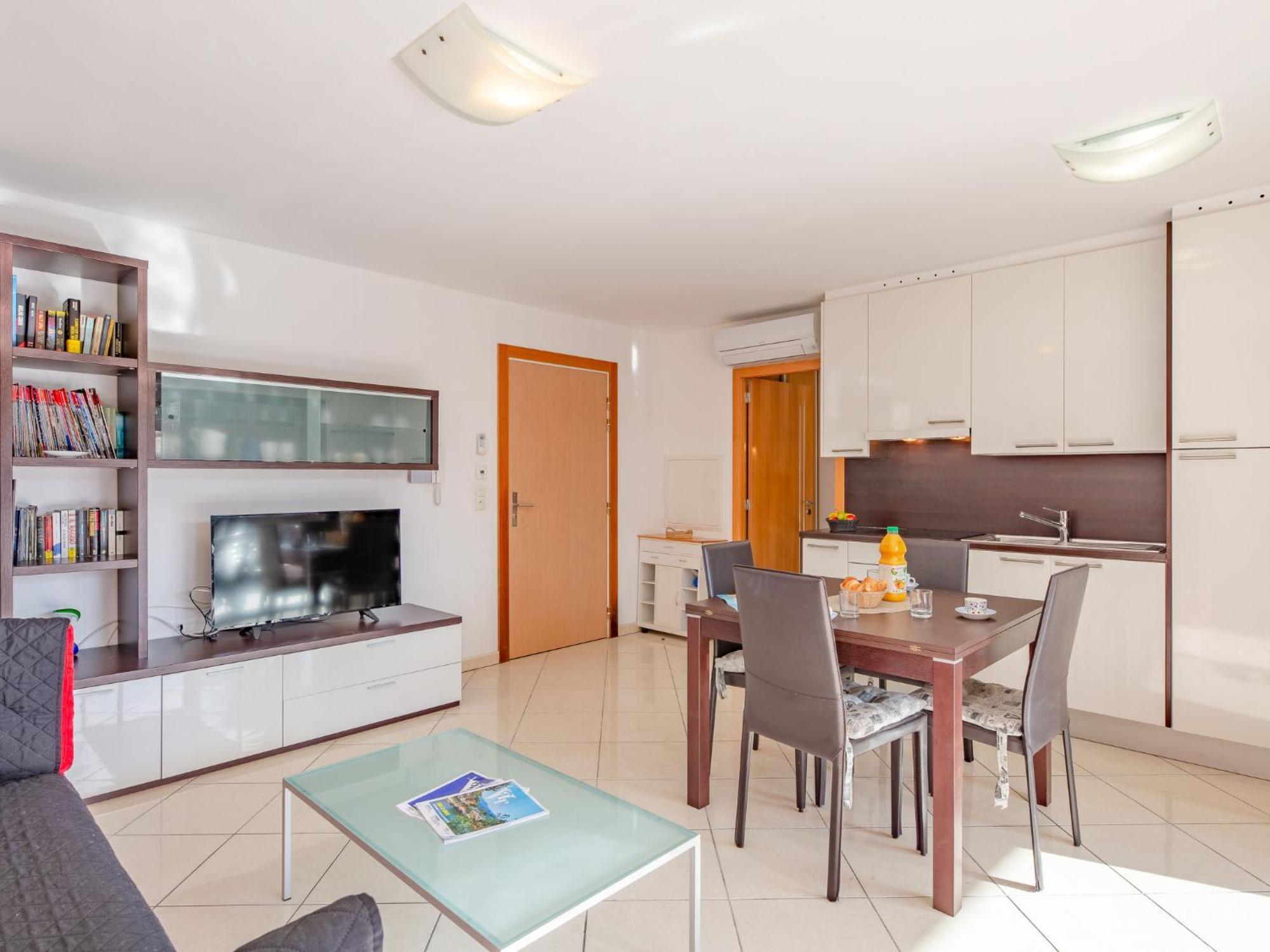 Appartement Santa Monica-2 By Interhome Fréjus